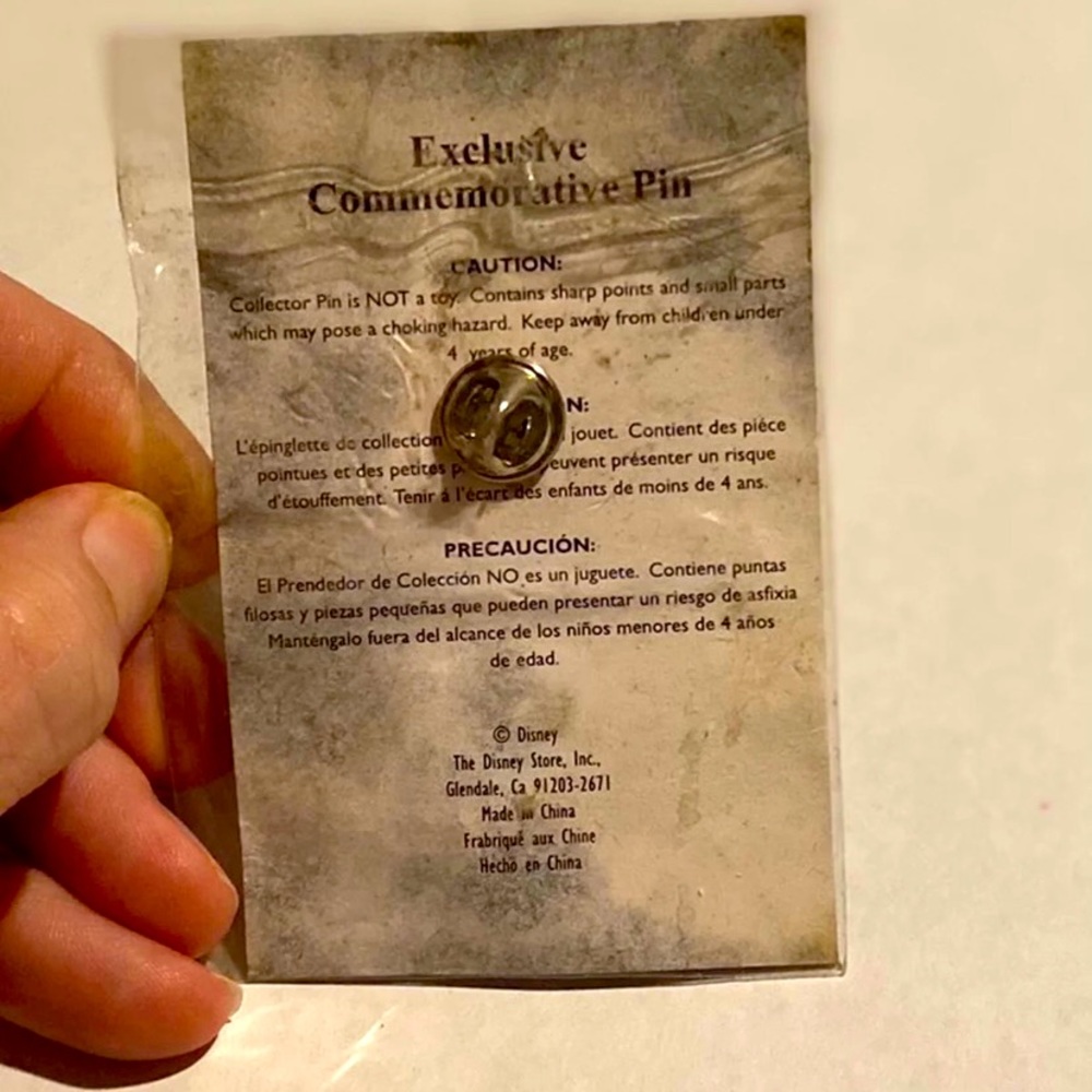 Collectible Pin - Picture 2 of 2